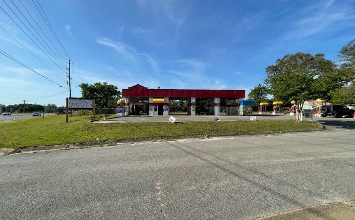 REDUCED Car Wash in High Traffic Area 35,000 VPD