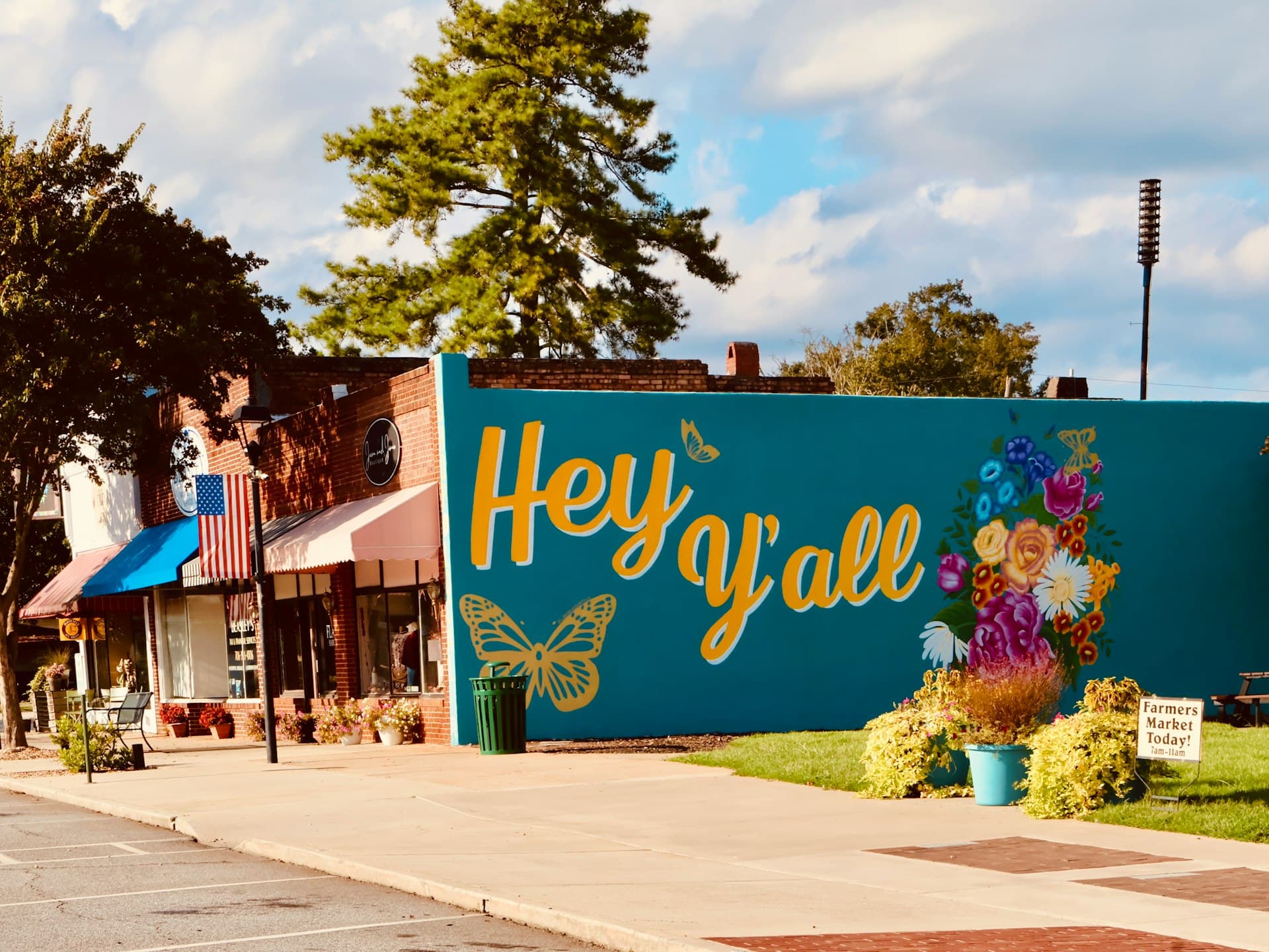 Charming southern town scene near Elberta, Alabama